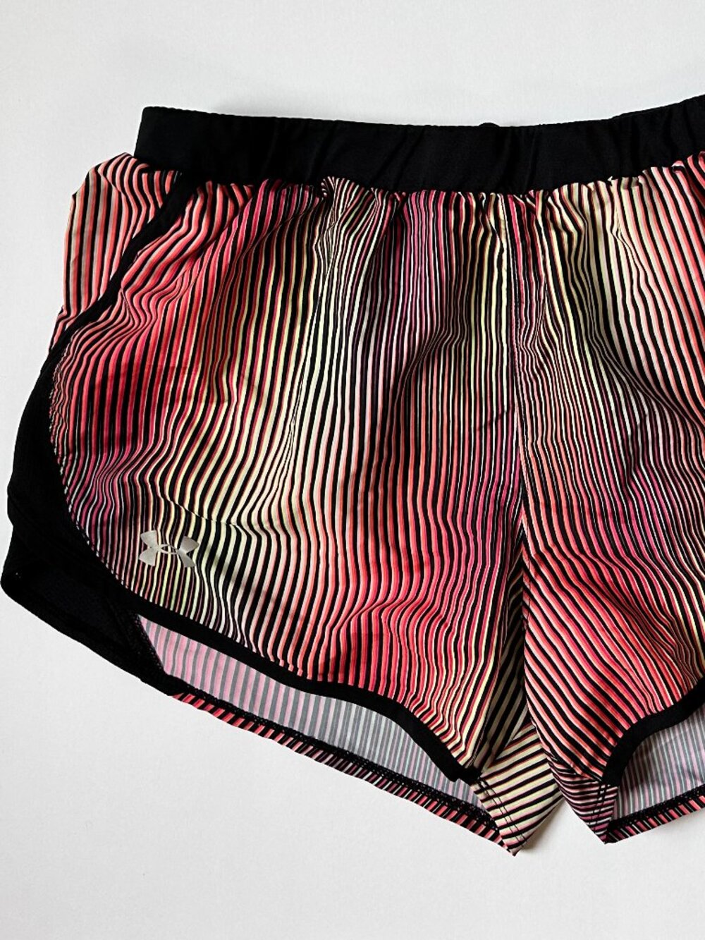 Under Armour Heat Gear Women's Running Shorts Large